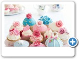 wedding cupcakes, fondant  flowers